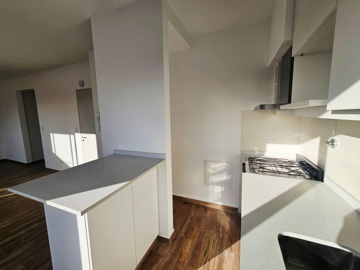 Foto de Venta Monoambiente Vestidor Balcón Terraza Coghlan, imagen 5