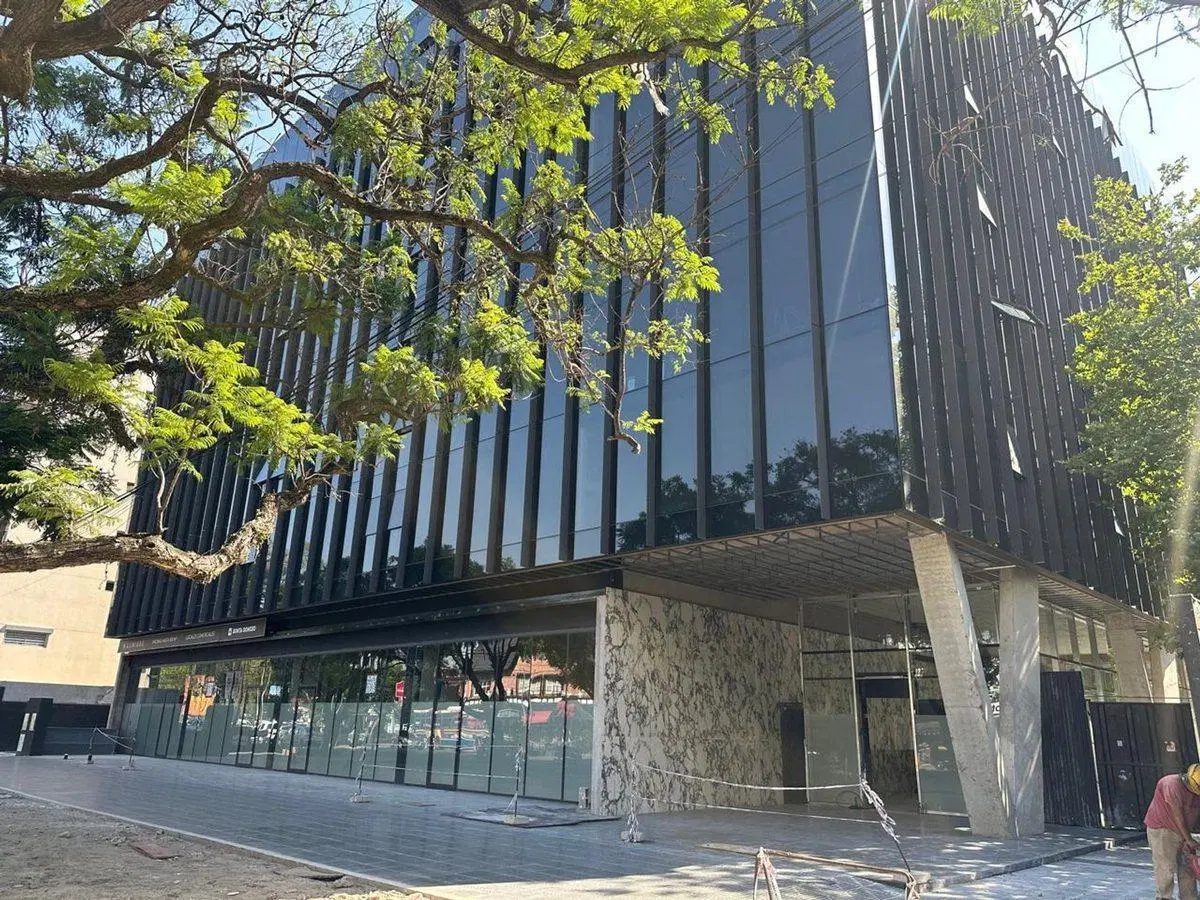 ALQUILER OLIVOS OFICINA 150 MT A ESTRENAR  2 COCH 3