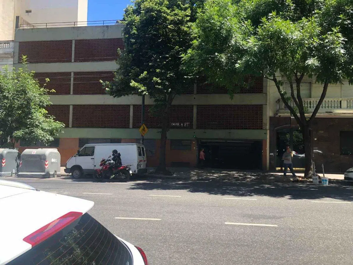 Cochera fija en venta 1º SS acceso por rampa fija 4