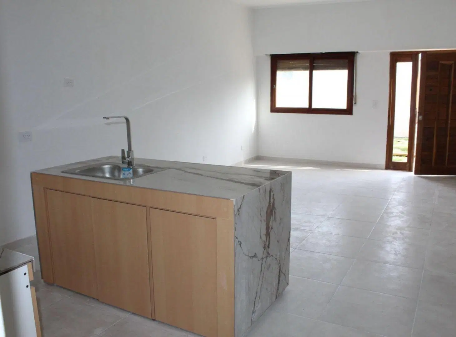 Casa 3 amb en venta-Calzaza-refaccionada c/jardin 3