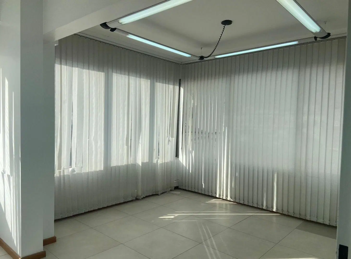 ALQUILER OFICINA COMERCIAL 80 M2 MONSERRAT 8
