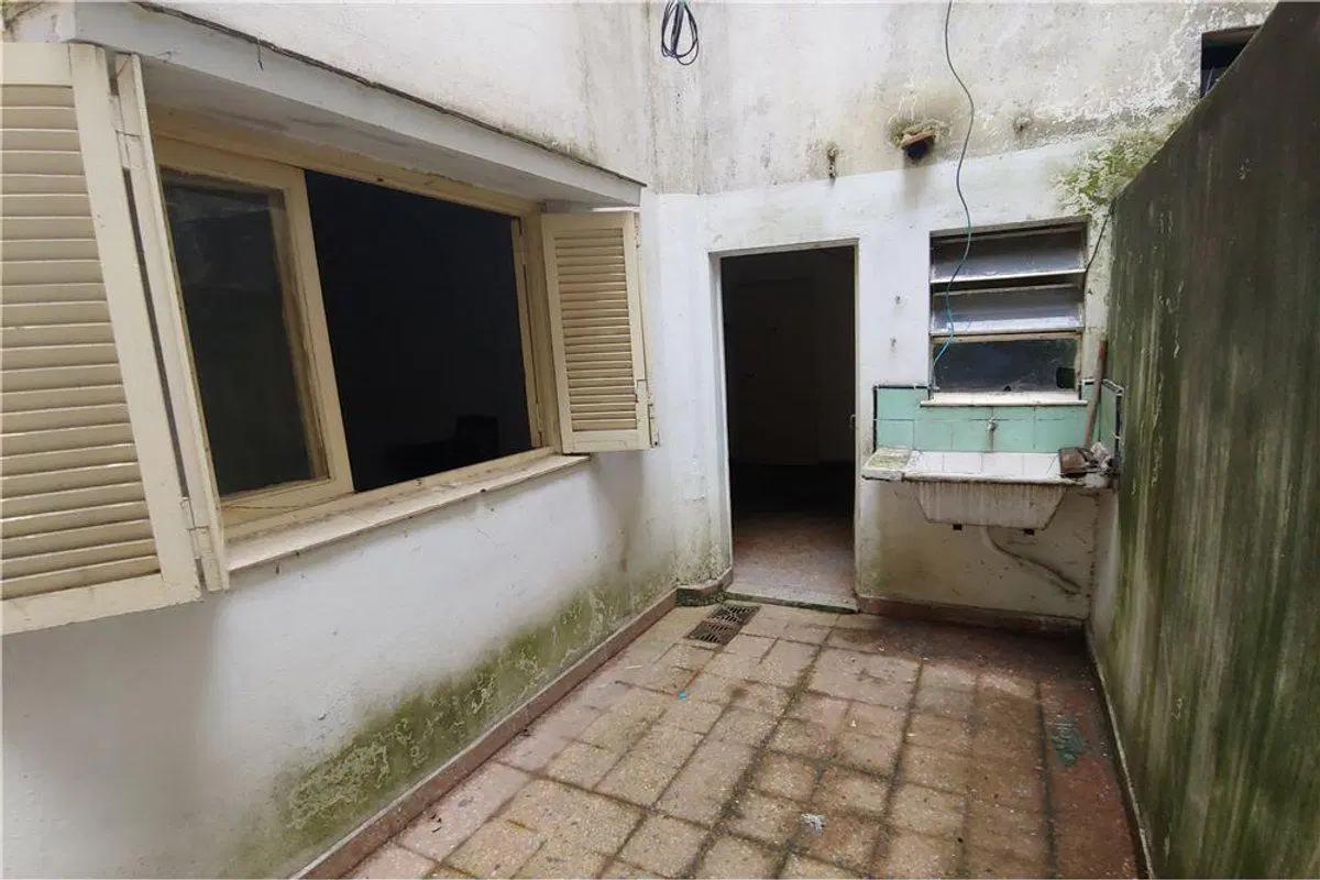 VENTA PH 2 AMB PB 40 m2 PATIO OPORTUNIDAD SARANDI 5