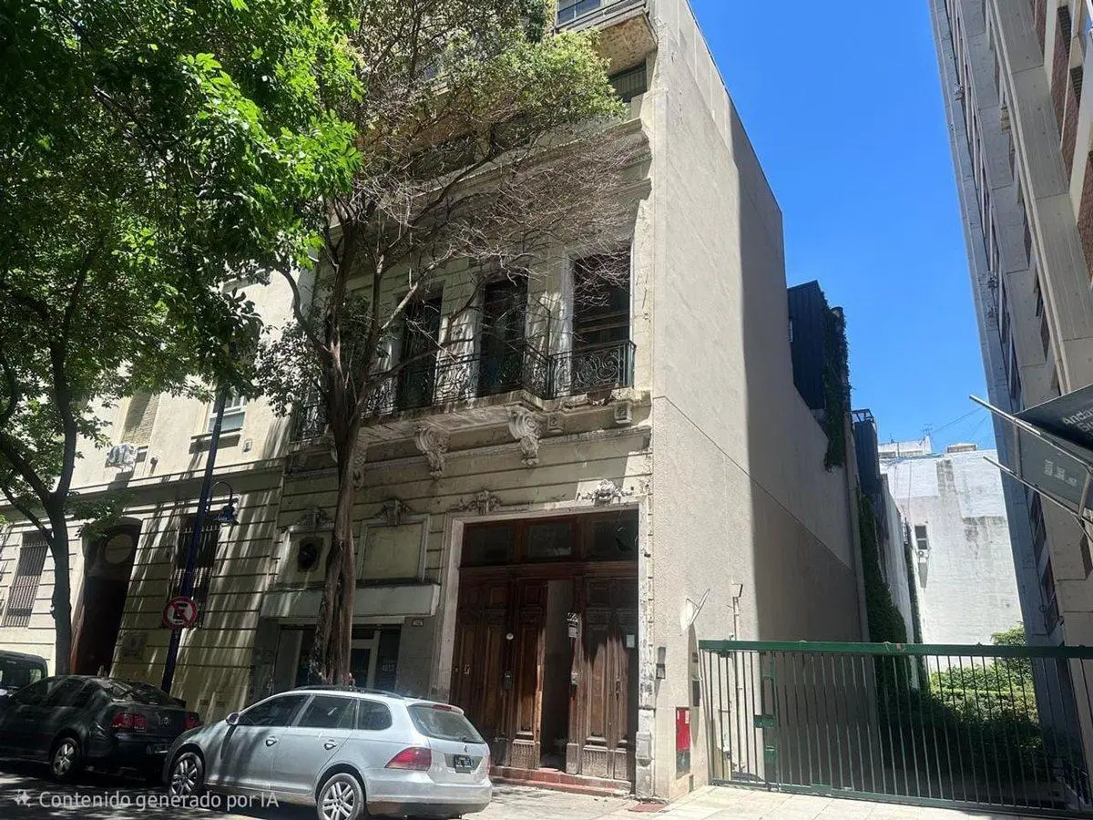 ALQUI RECOLETA OFICI/ESTUDIO A RECICLAR 1100 MTRS 2