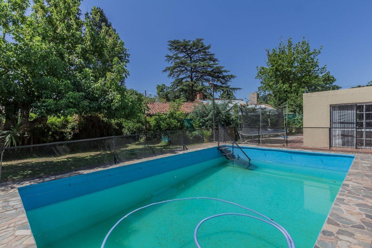 Foto de VENTA DON TORCUATO CASA 5 AMB PILETA Y GRAN PARQUE, imagen 5