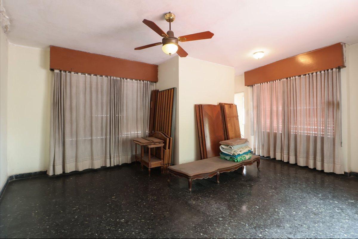 Foto de VENTA CASA EN ESQUINA 4 AMB TERRAZA Y PATIO, imagen 1