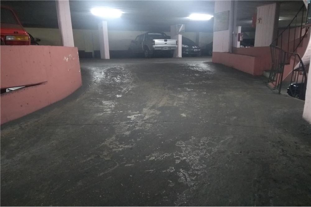 Foto de VENTA COCHERA BARRIO ONCE EXCELENTE UBICACION, imagen 1