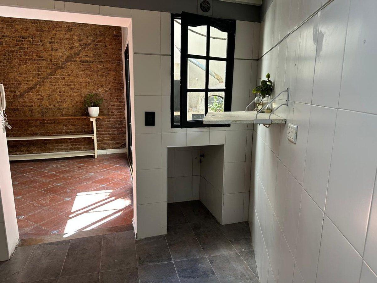 Foto de VTA CASA EN CHACARITA 5 AMB ESCRIT + PATIO, imagen 1