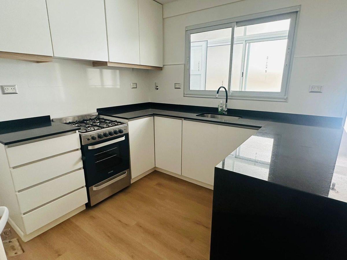 Foto de VENTA BELGRANO SEMIP 4 AMB FTE COCH APT CRED/PRO, imagen 3