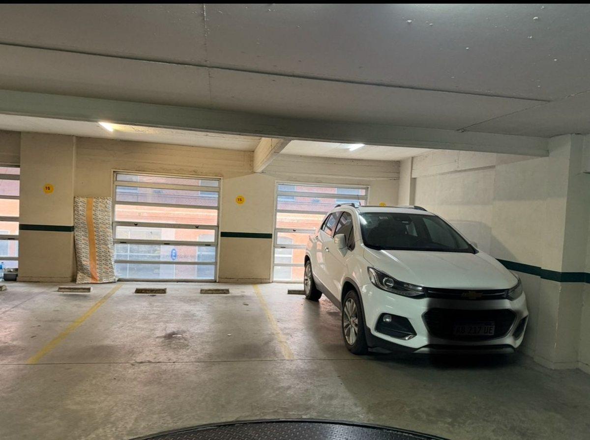 Foto de COCHERA FIJA CUBIERTA AV. MARTÍN GARCÍA 700, imagen 3