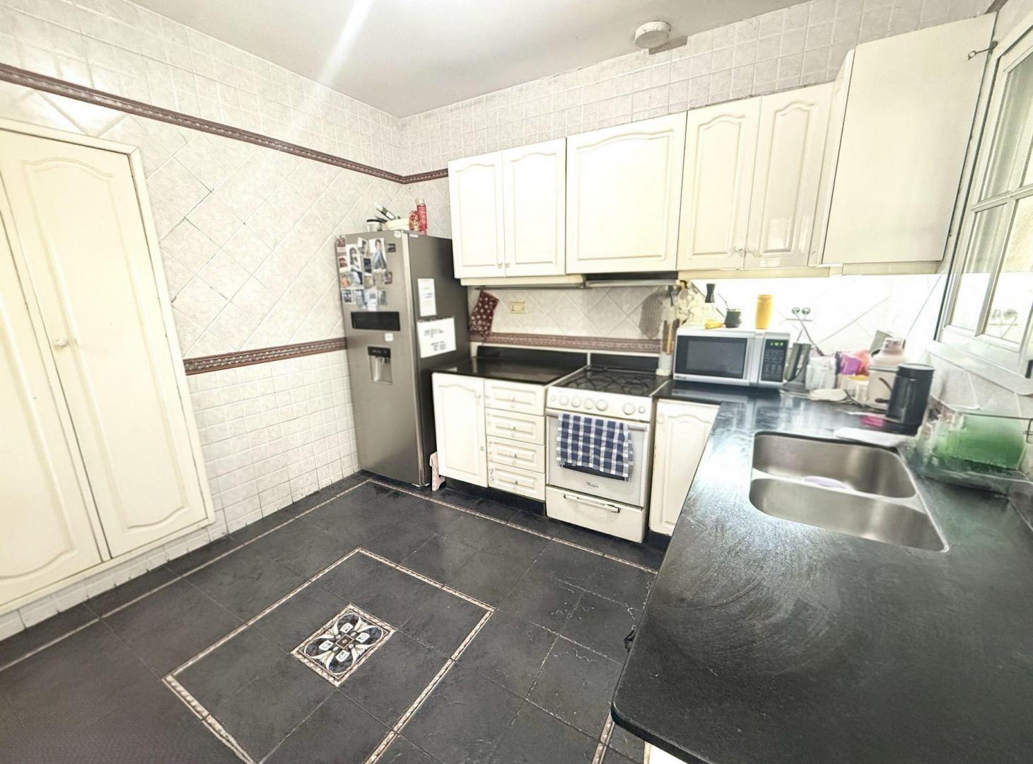 Foto de Casa en venta 5 ambientes cochera PB Olivos, imagen 5