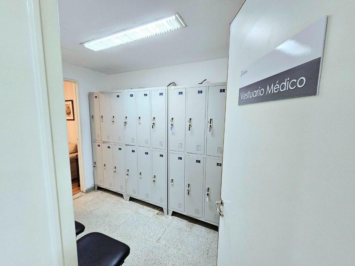 Foto de Edificio en Block Oficinas y Variedad de Rubros, imagen 5