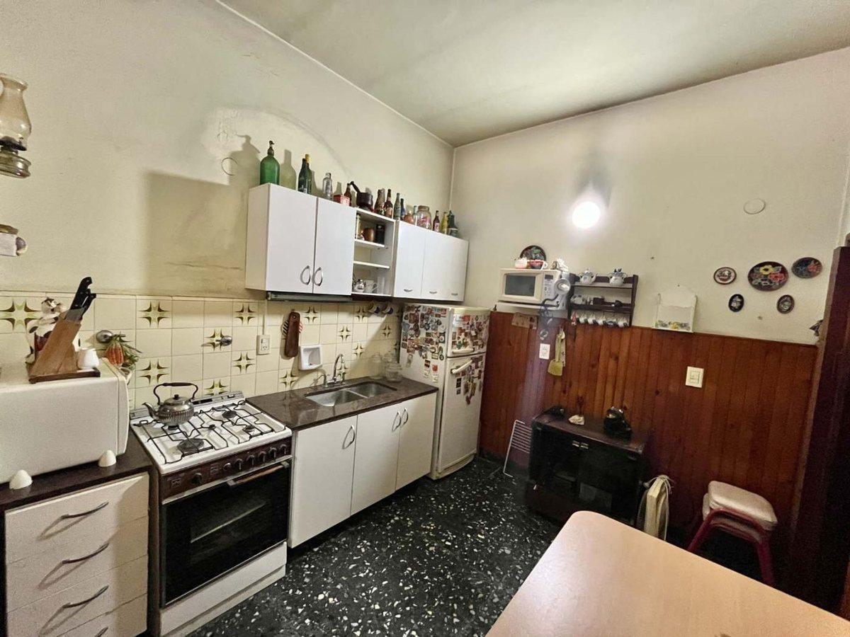 Foto de Lote con 2 casas de 3 amb en venta en Temperley, imagen 4
