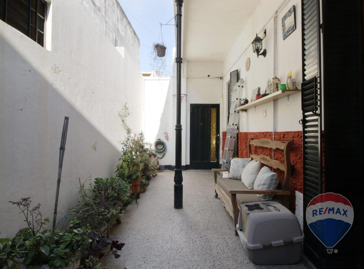 Foto de VENTA 3 PHs FLORESTA EN LOTE PROPIO ACEPTA PERMUTA, imagen 3