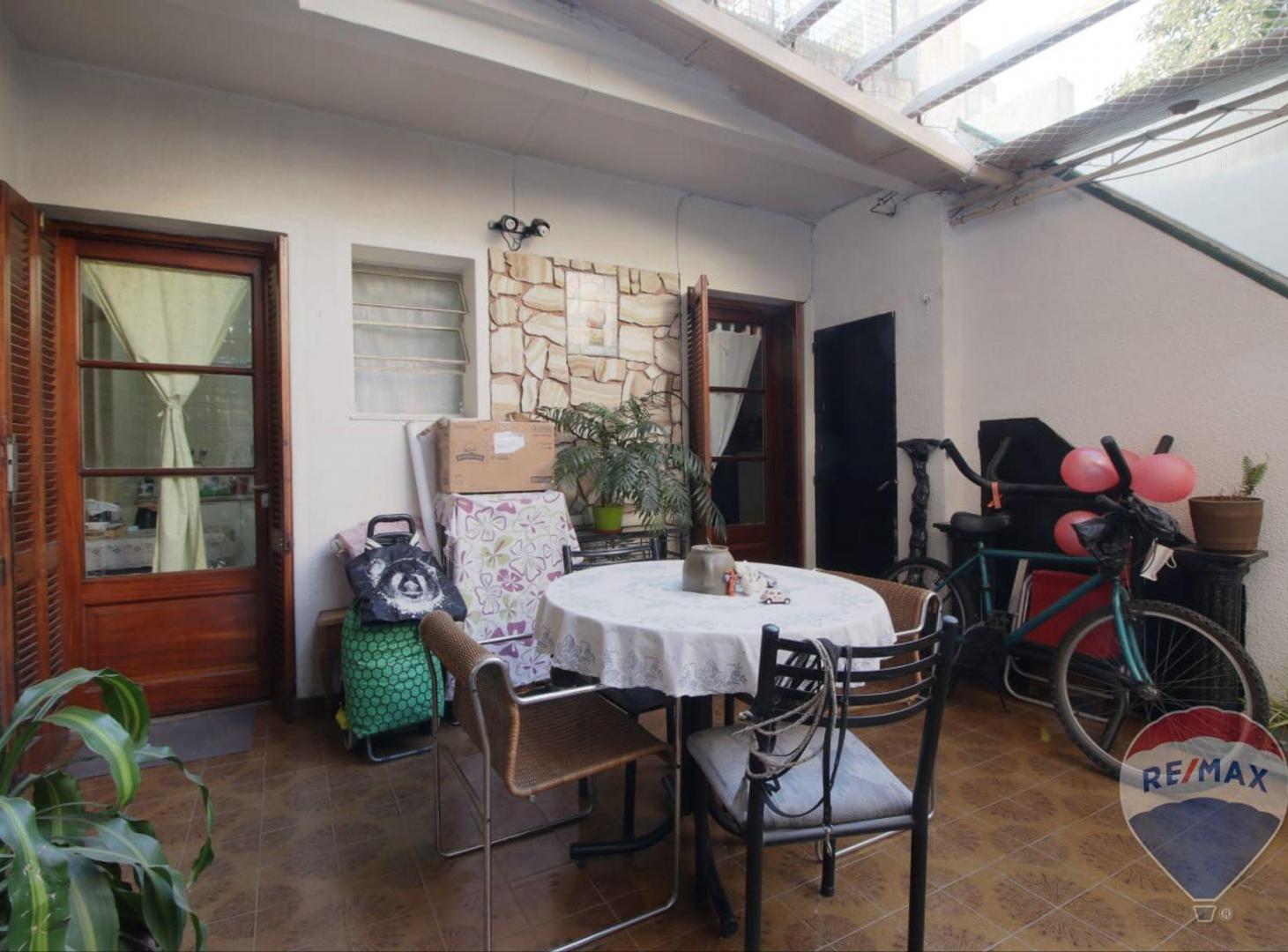 Foto de VENTA 3 PHs FLORESTA EN LOTE PROPIO ACEPTA PERMUTA, imagen 4