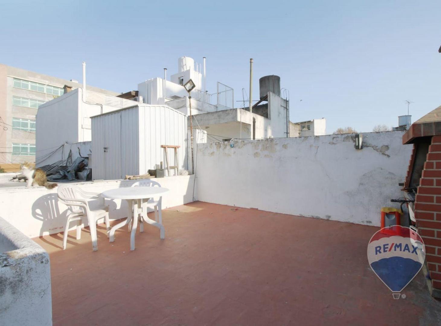 Foto de VENTA 3 PHs FLORESTA EN LOTE PROPIO ACEPTA PERMUTA, imagen 2