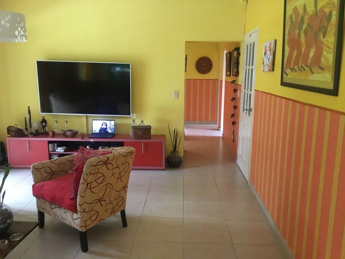 Foto de HERMOSA CASA EN VENTA - JARDÍN/PILETA - MASCHWITZ., imagen 1