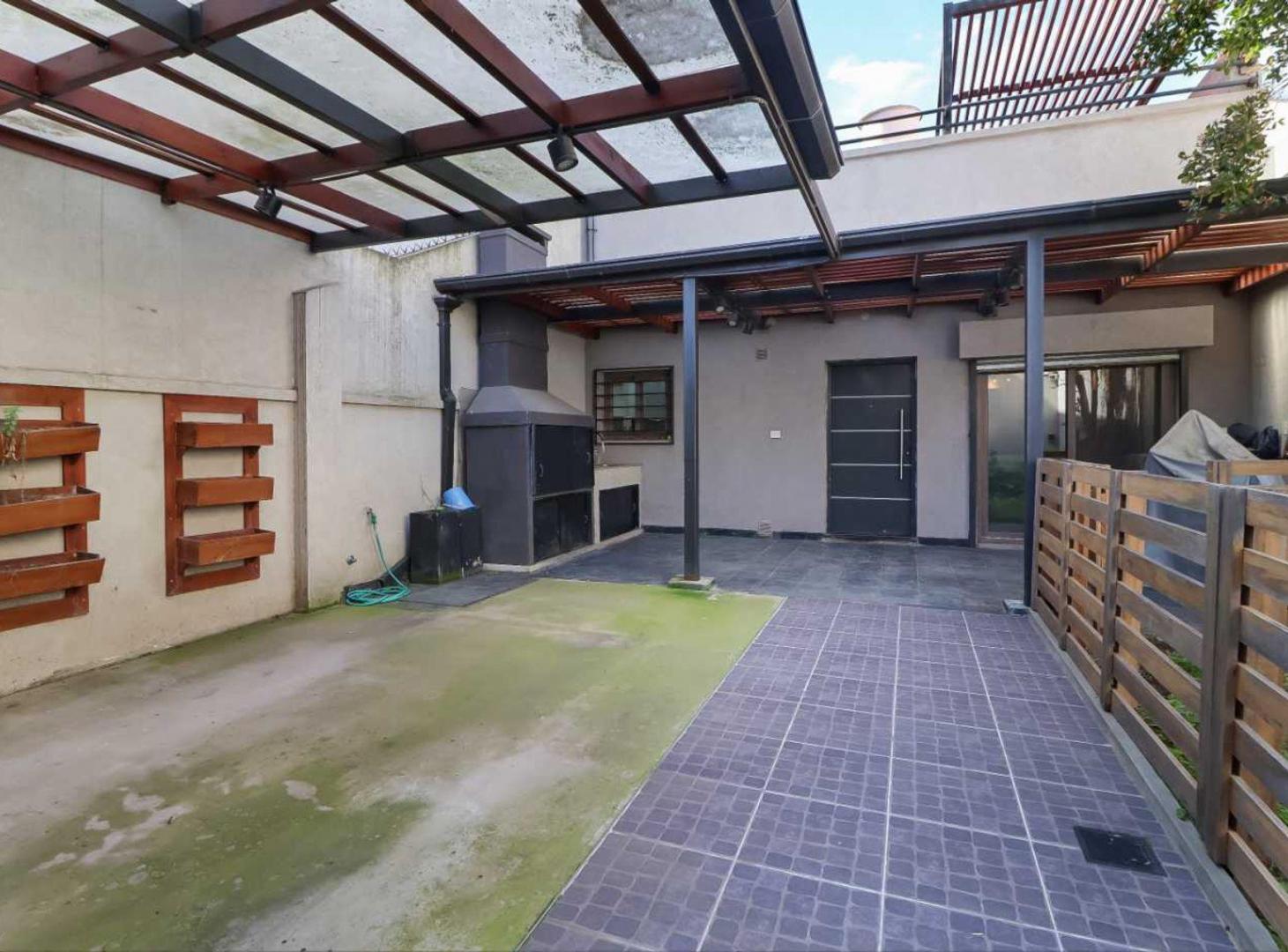 Foto de VENTA PH 4 AMB RECICLADO JARDÍN TERRAZA COCHERA, imagen 1
