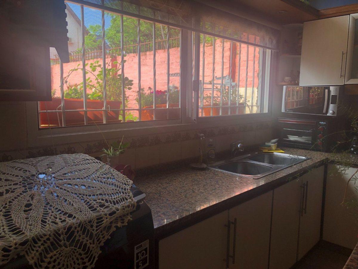 Foto de Vta. casa americana 2 plantas, play y jardìn Haedo, imagen 3