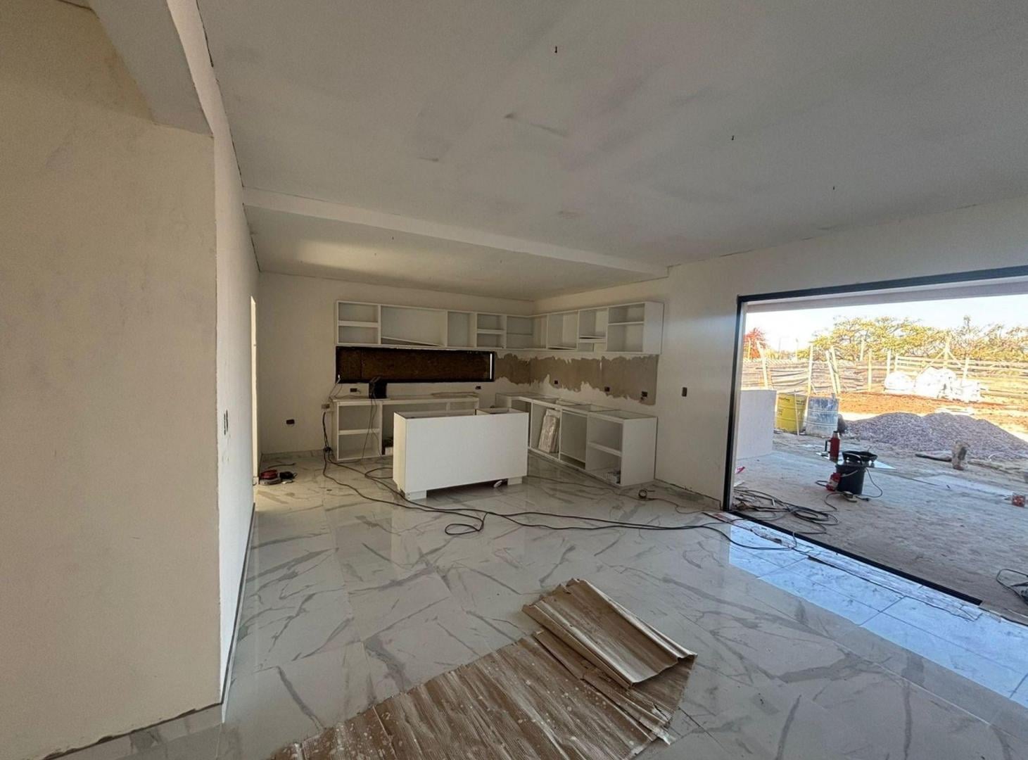 Foto de VENTA CASA 5 AMB. SAN SEBASTIAN A ESTRENAR PERMUTA, imagen 3