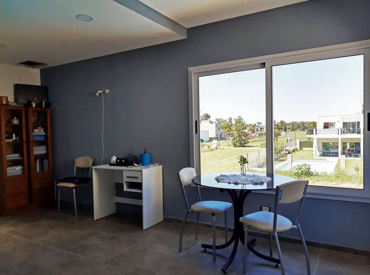 Foto de Casa quinta moderna 320 m2 + pileta + chocheras, imagen 1
