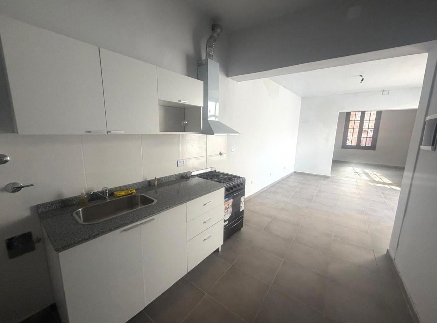 Foto de ALQUILER PH TRES AMB RECICLADO A NUEVO PATIO, imagen 4