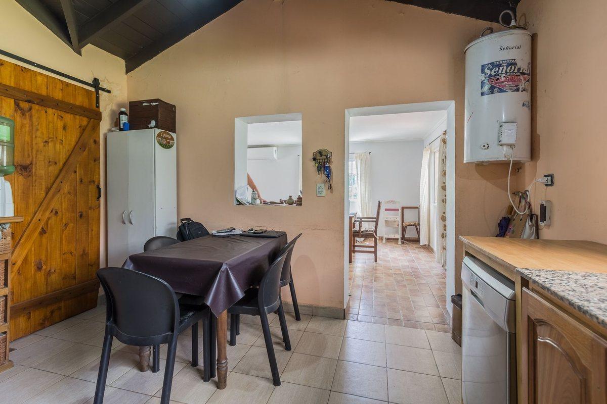 Foto de VENTA DON TORCUATO CASA 5 AMB PILETA Y GRAN PARQUE, imagen 2