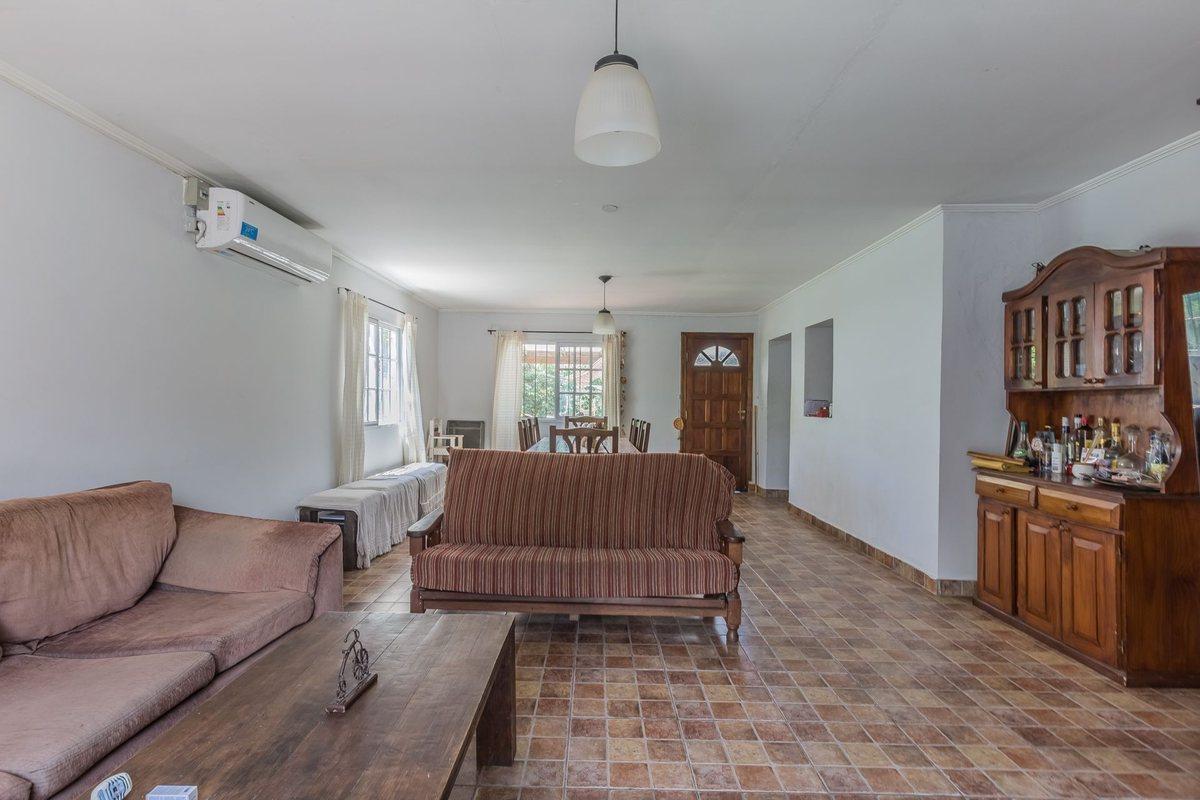 Foto de VENTA DON TORCUATO CASA 5 AMB PILETA Y GRAN PARQUE, imagen 3