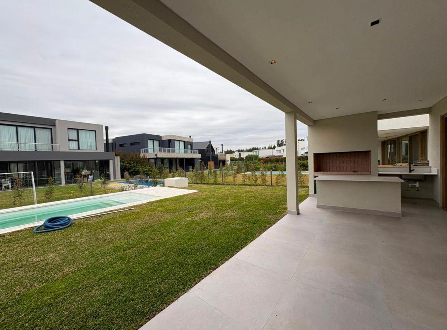 Foto de Venta Casa a Estrenar 4 Suites Carpinchos Nordelta, imagen 3