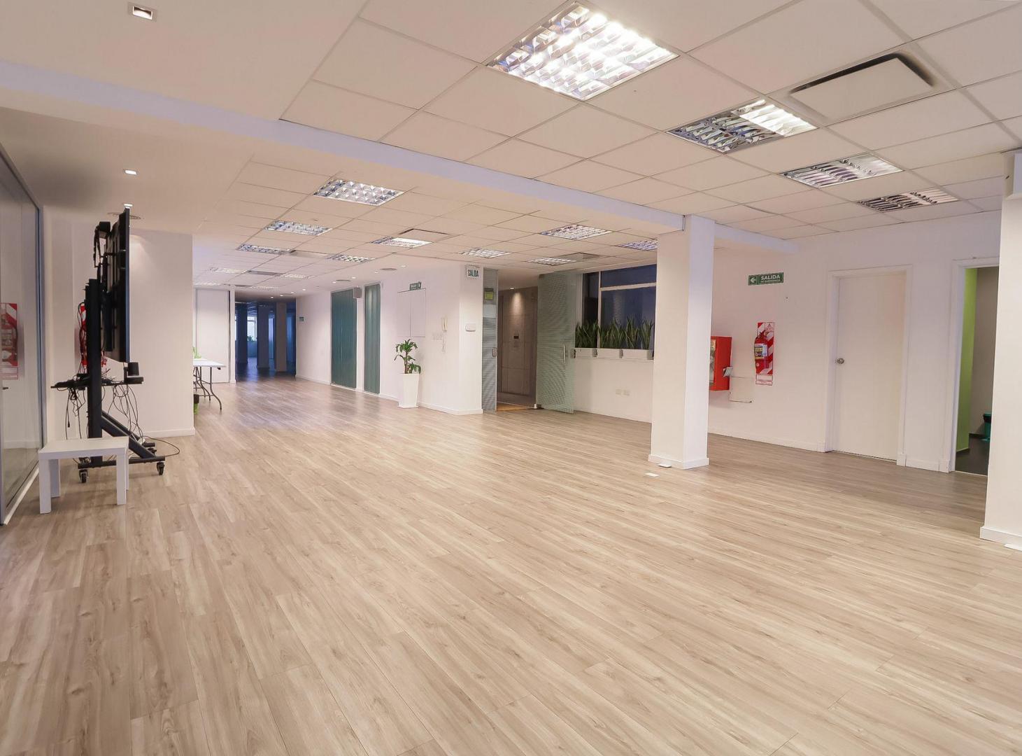 Foto de VENTA OFICINA 410 M2 EXCELENTE ESTADO MICROCENTRO, imagen 5