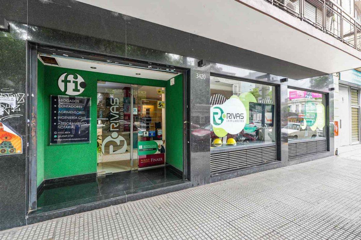 Foto de VENTA LOCAL COMERCIAL COLEGIALES SOBRE AVENIDA, imagen 1