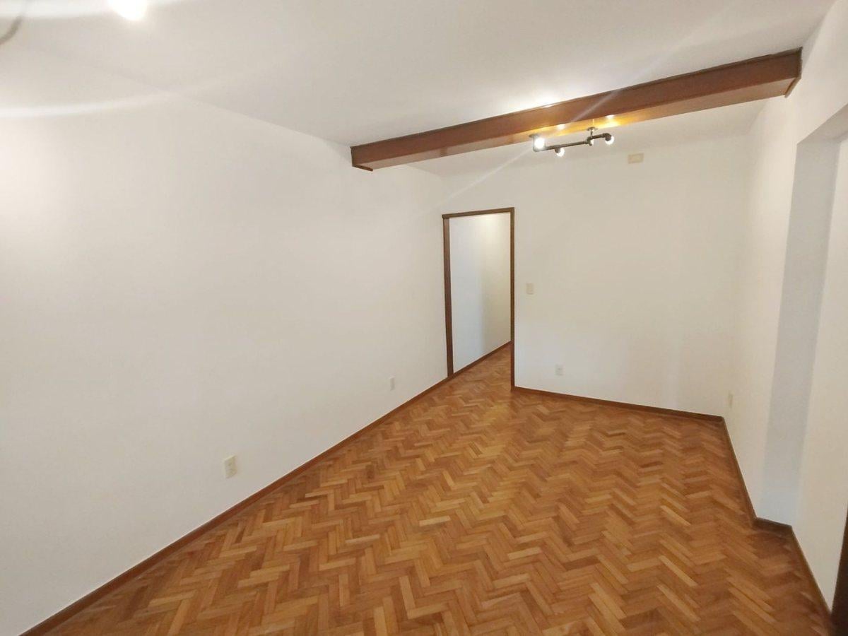 Foto de VENTA PH VICENTE LOPEZ 3 AMB LUMINOSO EXCELENTE, imagen 2