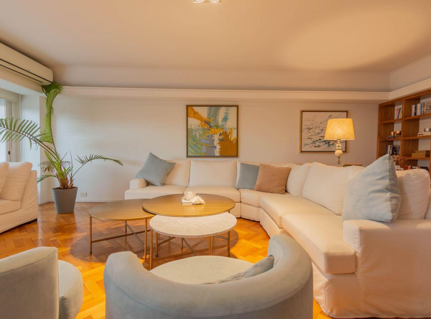 Foto de VENTA PISO ALTO 6 AMB BELGRANO LUMINOSO BALCON, imagen 1