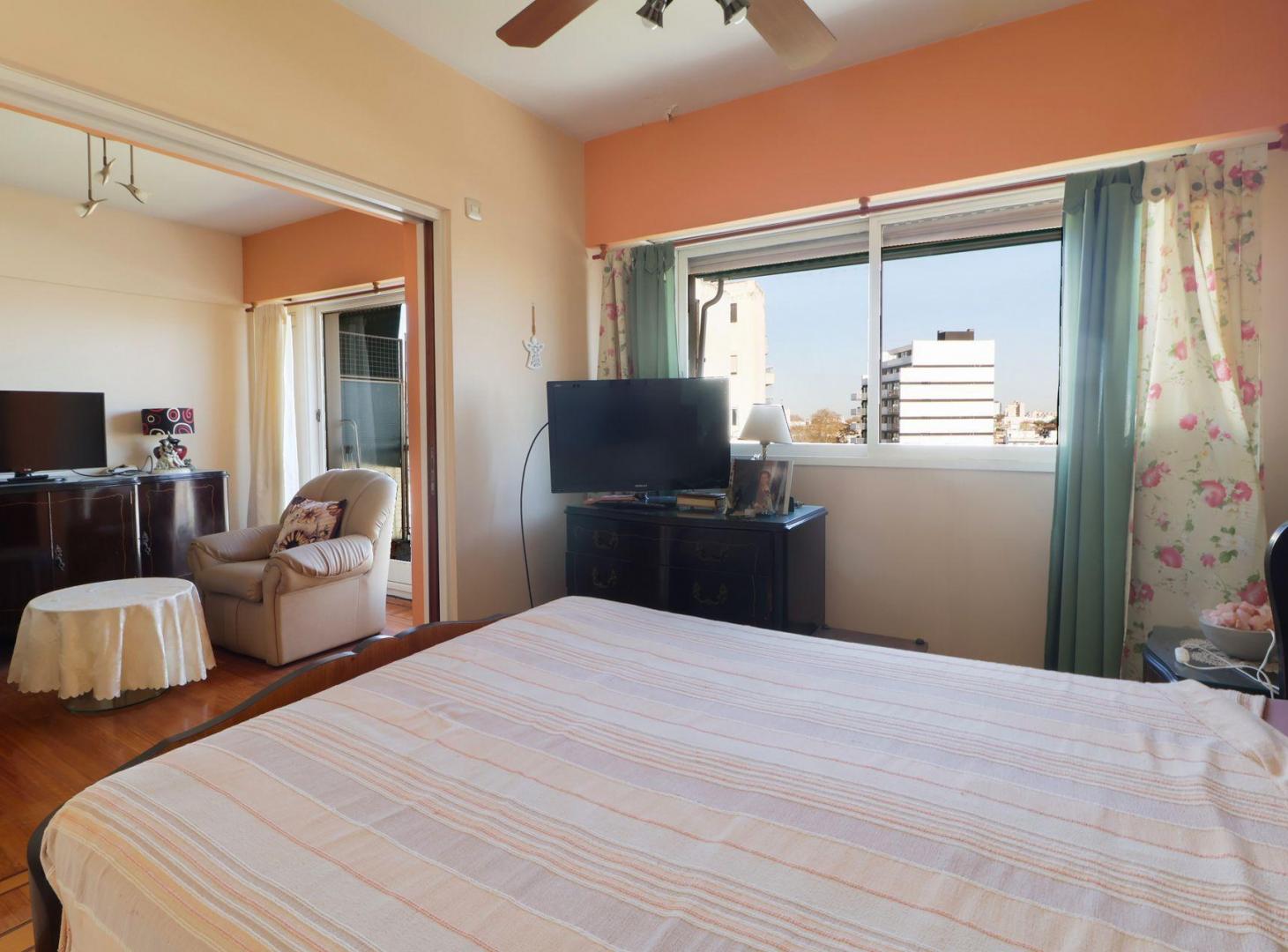 Foto de VENTA DEPARTAMENTO 3 AMB BALCON y COCHERA BOEDO, imagen 3