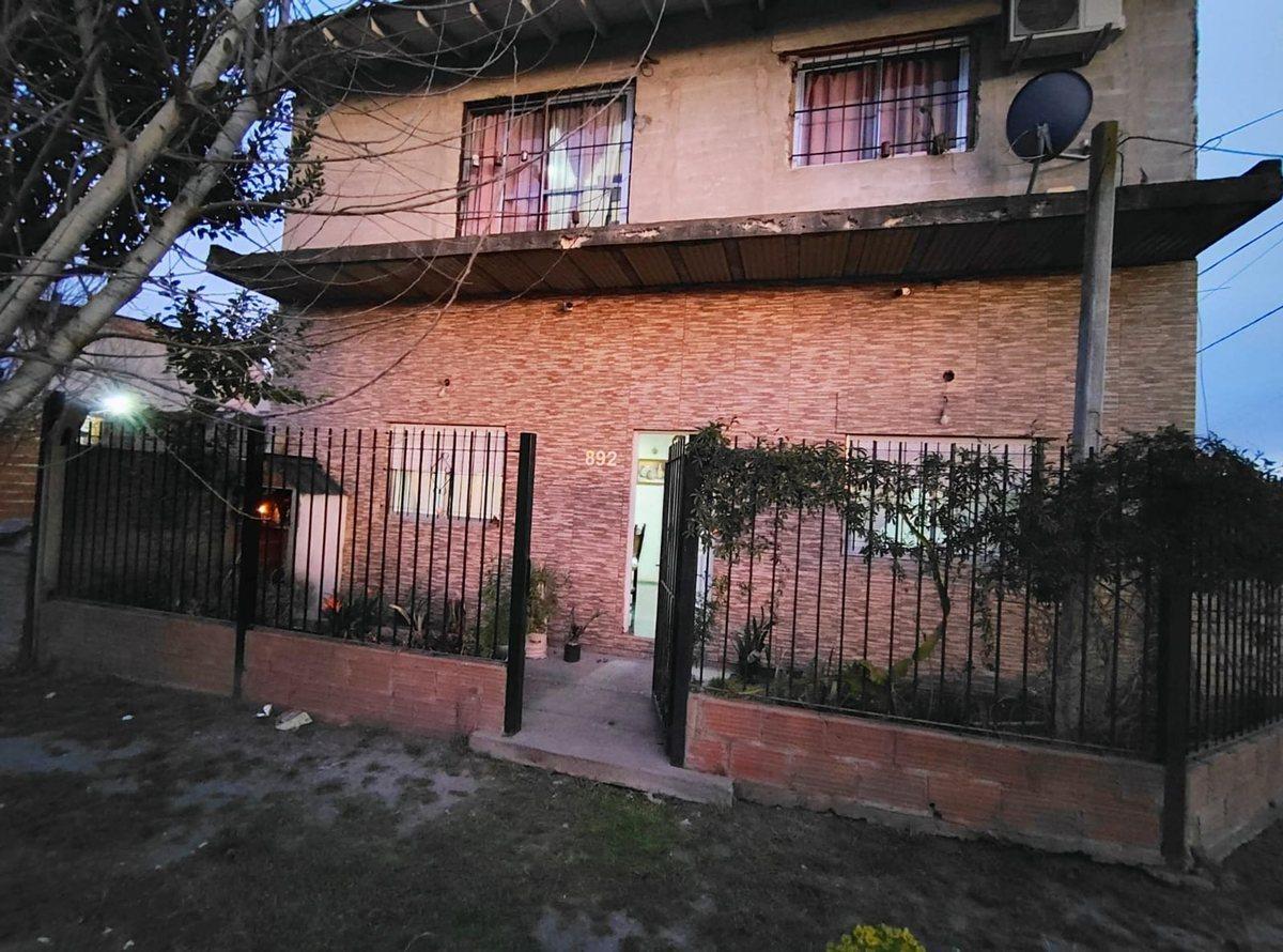 Foto de Venta Casa 4 Ambientes Ezeiza Patio/Parrilla, imagen 1