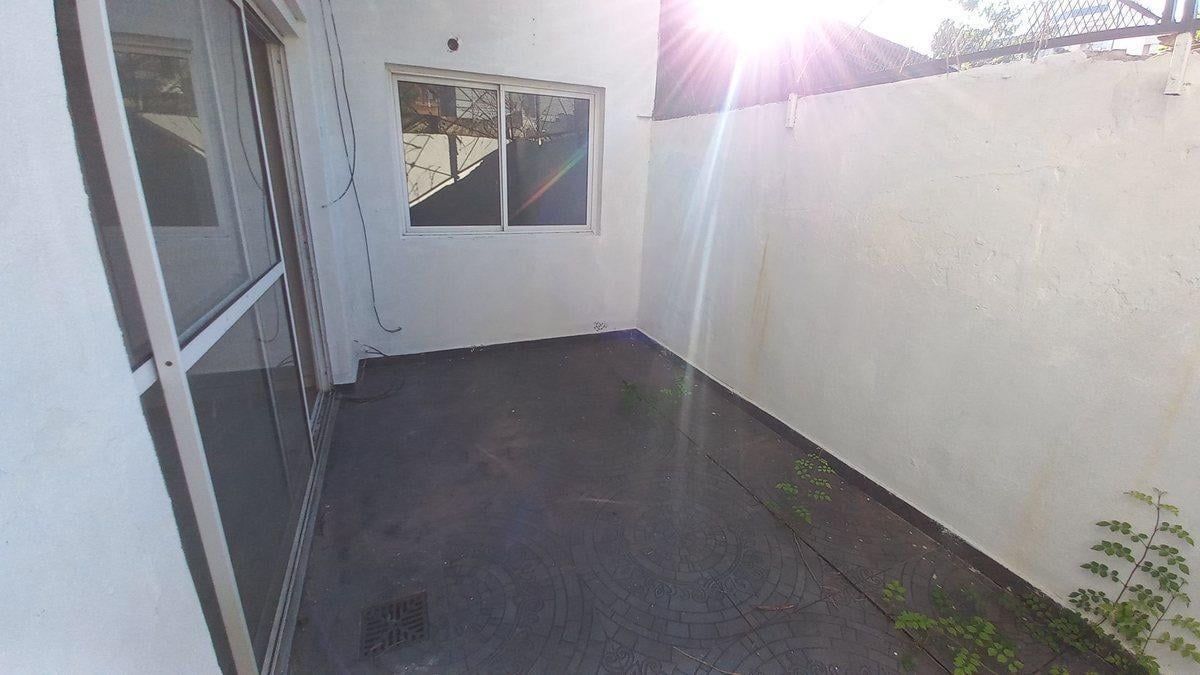 Foto de VENTA PH 2 AMBIENTES VILLA LURO 2 PATIOS LAVADERO, imagen 5