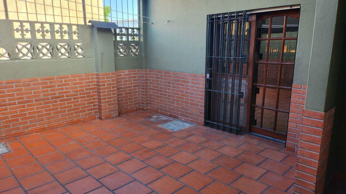 Foto de VENTA PH 3 AMB CASEROS PATIO LAVADERO, imagen 1