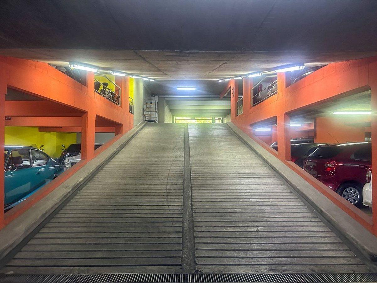 Foto de VENTA COCHERA FIJA CUBIERTA SEGURIDAD 24HS, imagen 2