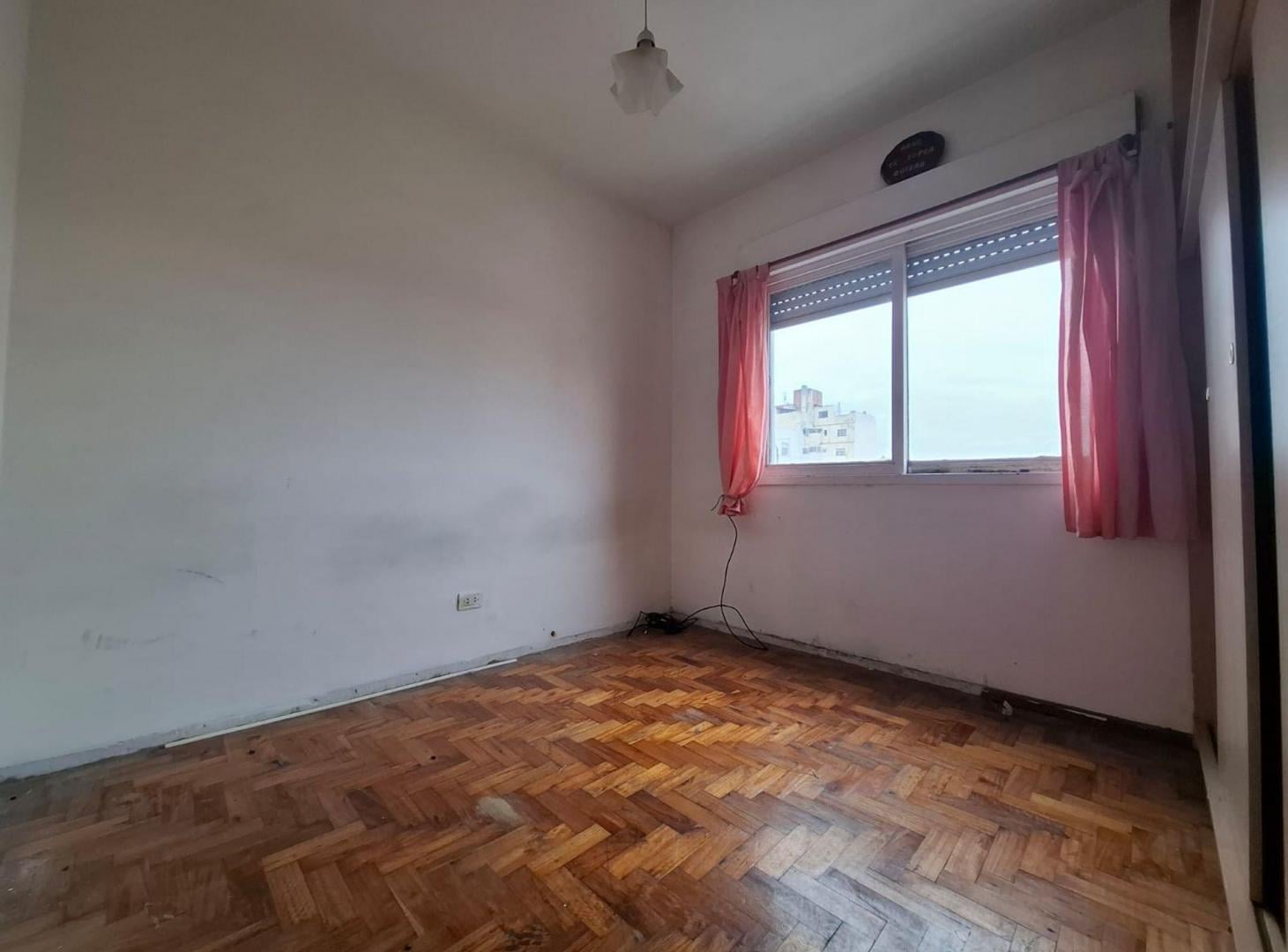 Foto de DPTO 4 AMB VENTA VILLA GRAL MITRE COCHERA, imagen 3