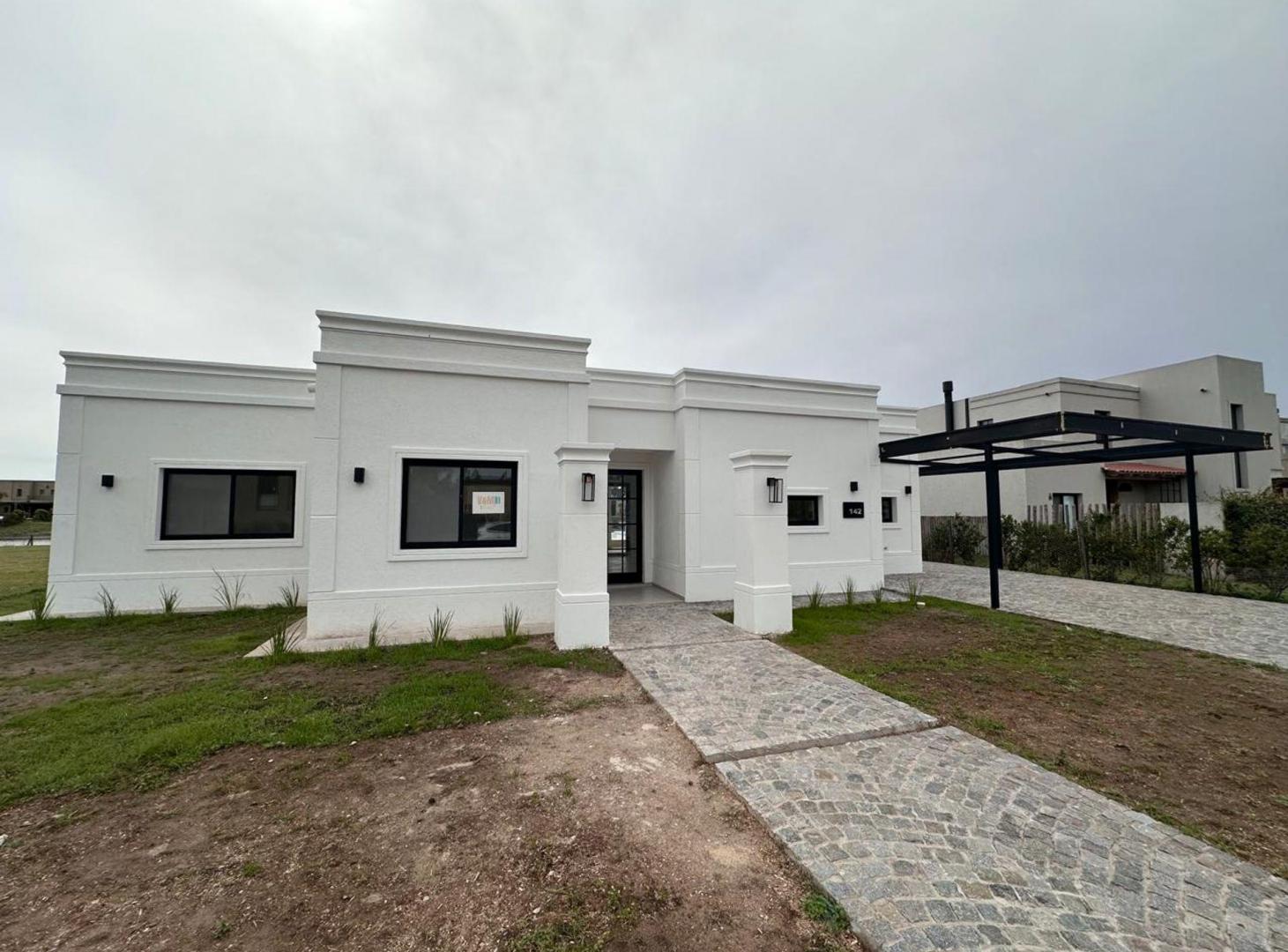 Foto de VENTA CASA 5 AMB AL AGUA ESTILO FRANCES MODERNO, imagen 3