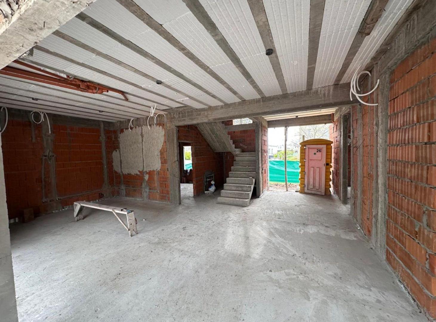 Foto de CASA EN VENTA 6 AMB EN 2 PLANTAS RASGOS MODERNOS, imagen 5