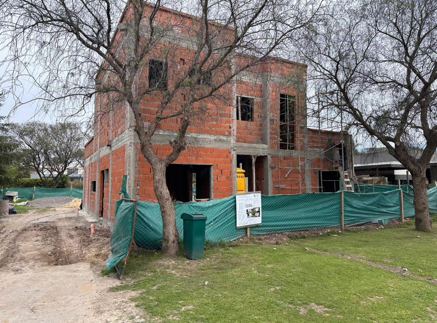 Foto de CASA EN VENTA 6 AMB EN 2 PLANTAS RASGOS MODERNOS, imagen 2