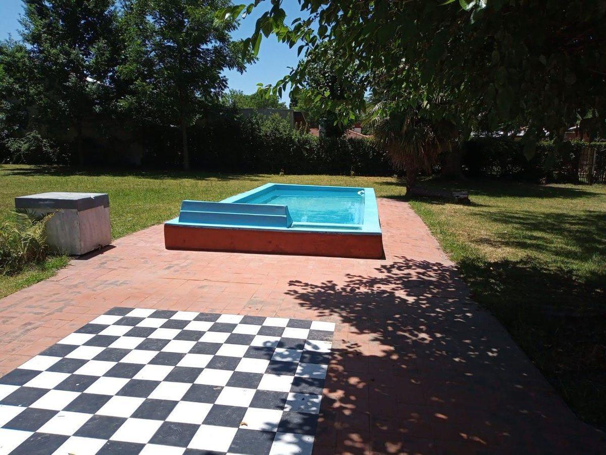 Foto de VENTA - CASA 3 AMB - PILETA Y PARRILLA - LAG LOBOS, imagen 4