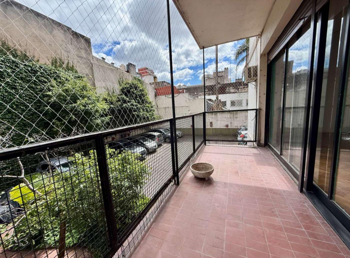 Foto de VENTA DEPTO EN BELGRANO 4 AMB BAULERA COCHERA, imagen 1