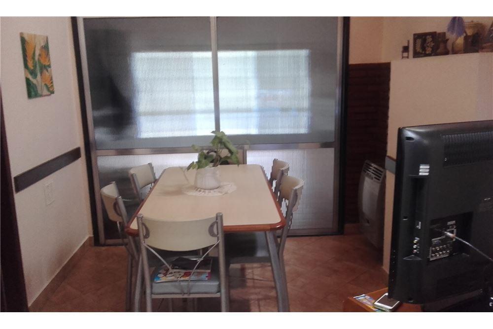 Foto de P.H. DE 4 A. EN DOS PLANTAS AL FRENTE CON GARAJE,, imagen 5