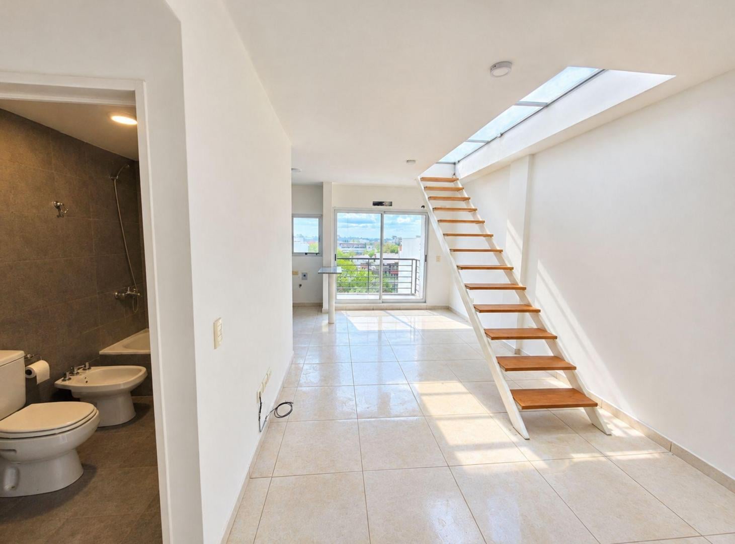 Foto de Venta 2 Ambientes Terraza Propia 88m2 Cochera, imagen 3