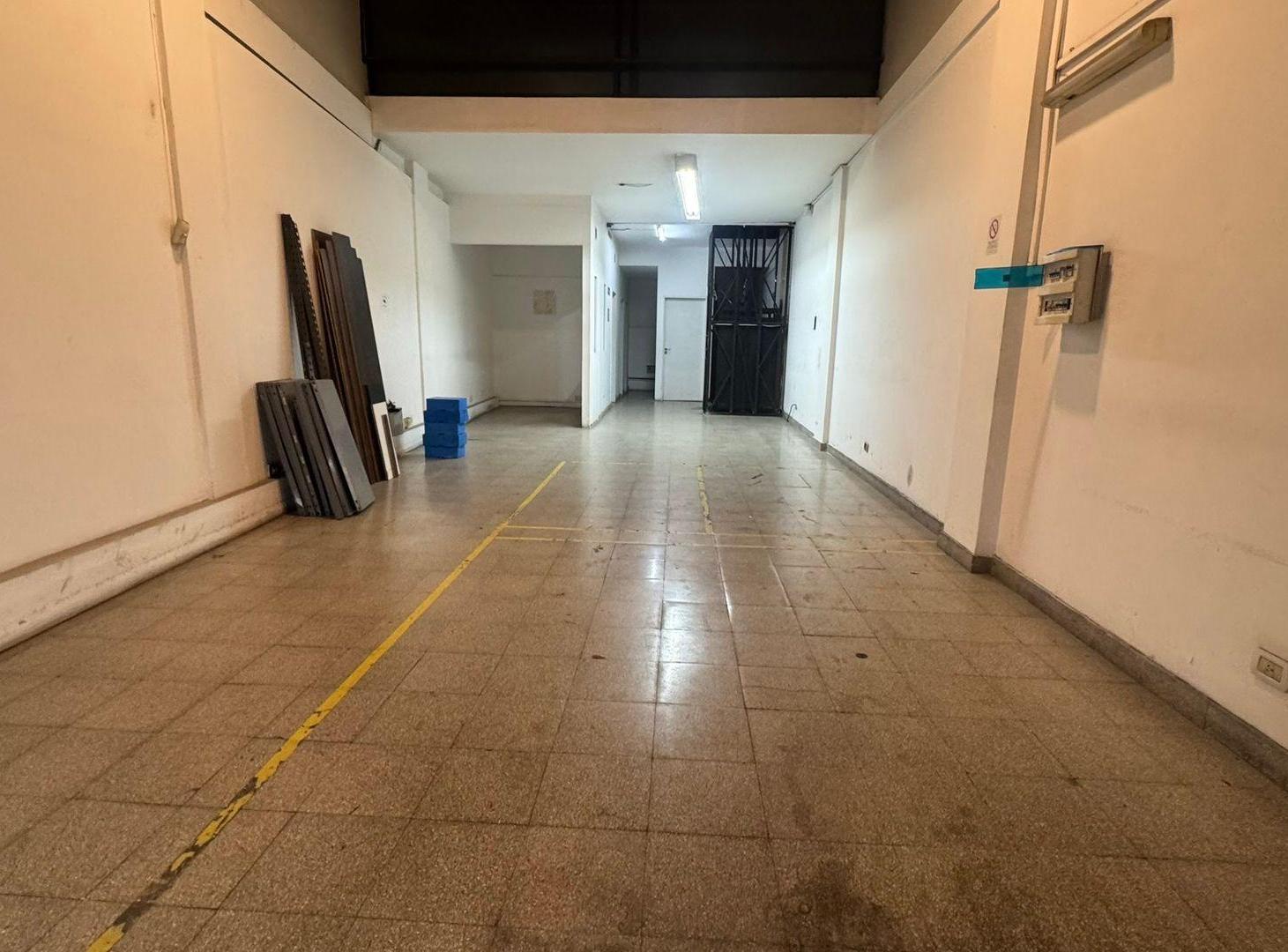 Foto de ALQUILER MONSERRAT LOCAL 185 M2 SIN EXPENSAS, imagen 4