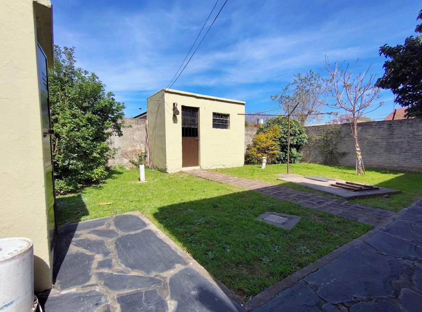 Foto de CASA EN VENTA 3 AMB. CLAYPOLE JARDIN, imagen 2