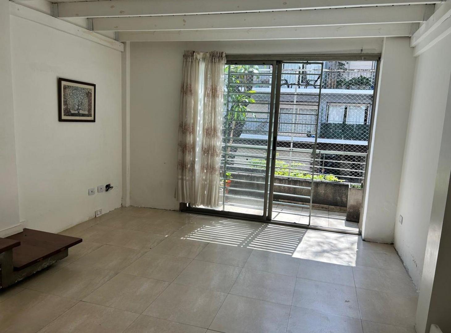 Foto de DUPLEX DOS AMBIENTES Y MEDIO CON TERRAZA Y PARRIL, imagen 2