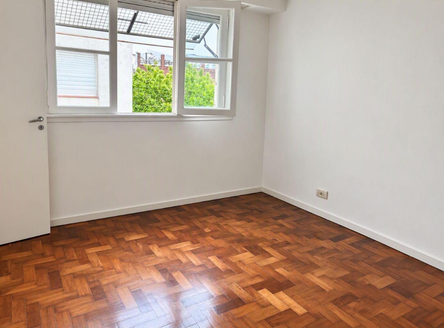 Foto de VENTA AMPLIO 2 AMBIENTES, 2DO PISO POR ESCALERA, imagen 1