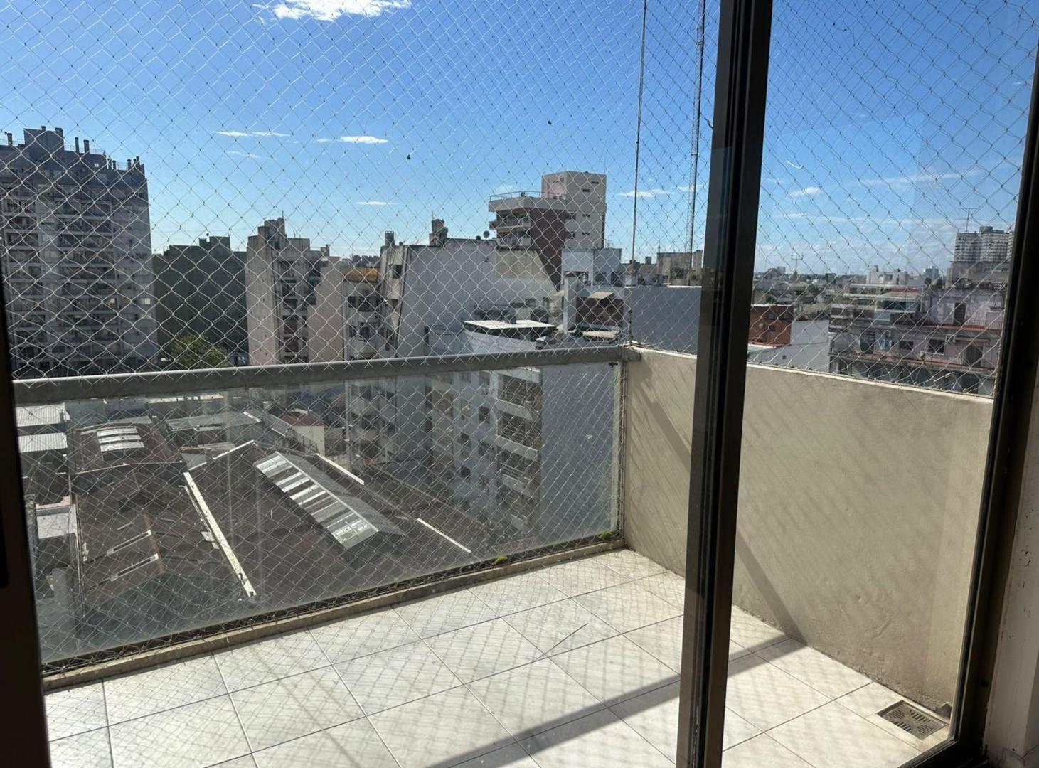 Foto de Venta 2 amb Caballito piso 8 vista abierta, imagen 2